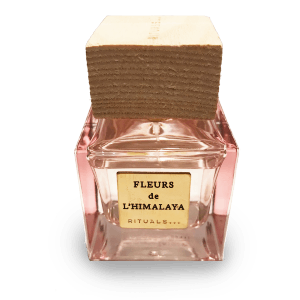 Ljusrosa flaska med Rituals parfym